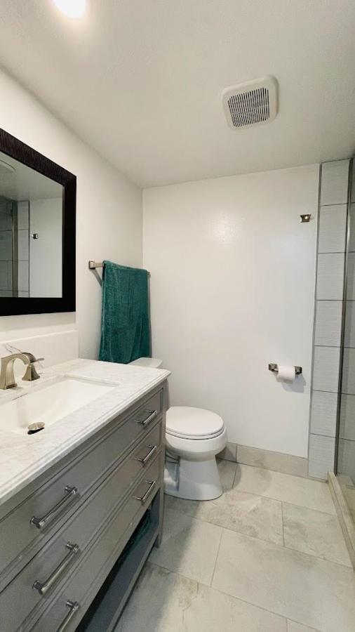 Newly Remodeled Home Duplex Unit Near 4 World-Class Ski Resorts Sandy